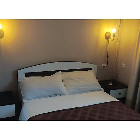 Hotel Lux Тбілісі Екстер'єр фото