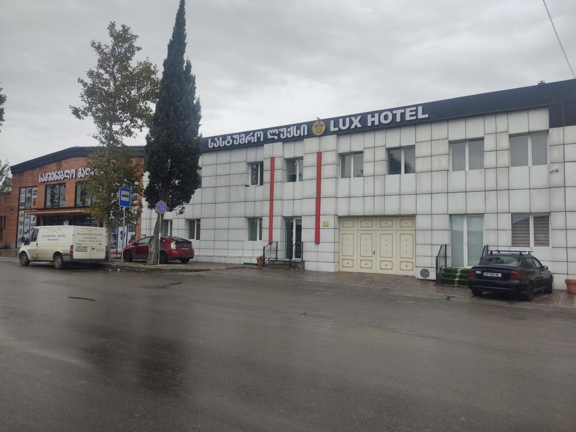 Hotel Lux Тбілісі Екстер'єр фото