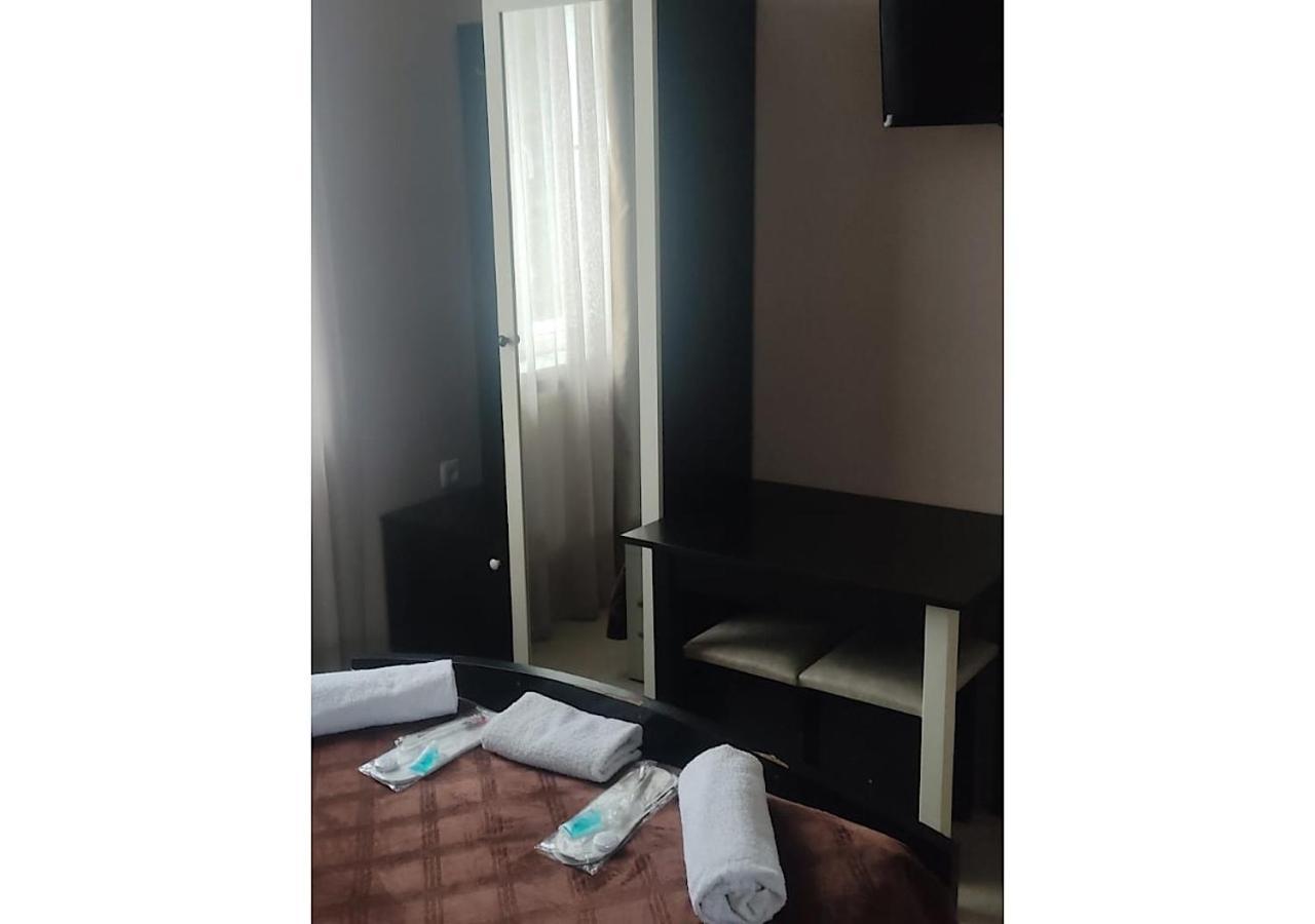 Hotel Lux Тбілісі Екстер'єр фото